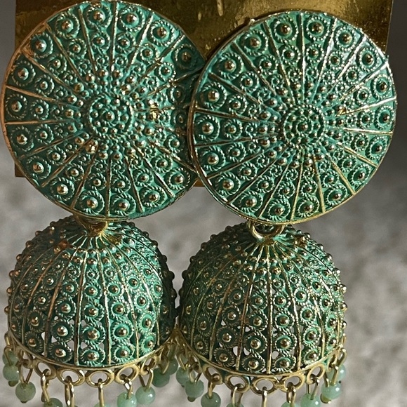 Earrings - Picture 1 of 1